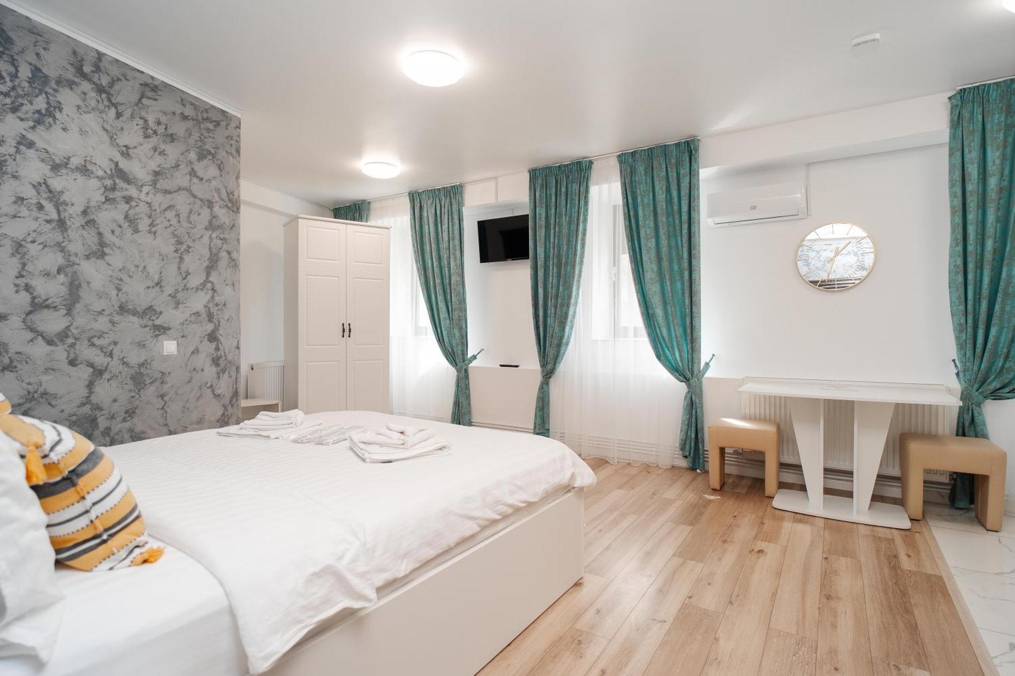 Grey Boutique Hotel Palas Jászvásár Kültér fotó