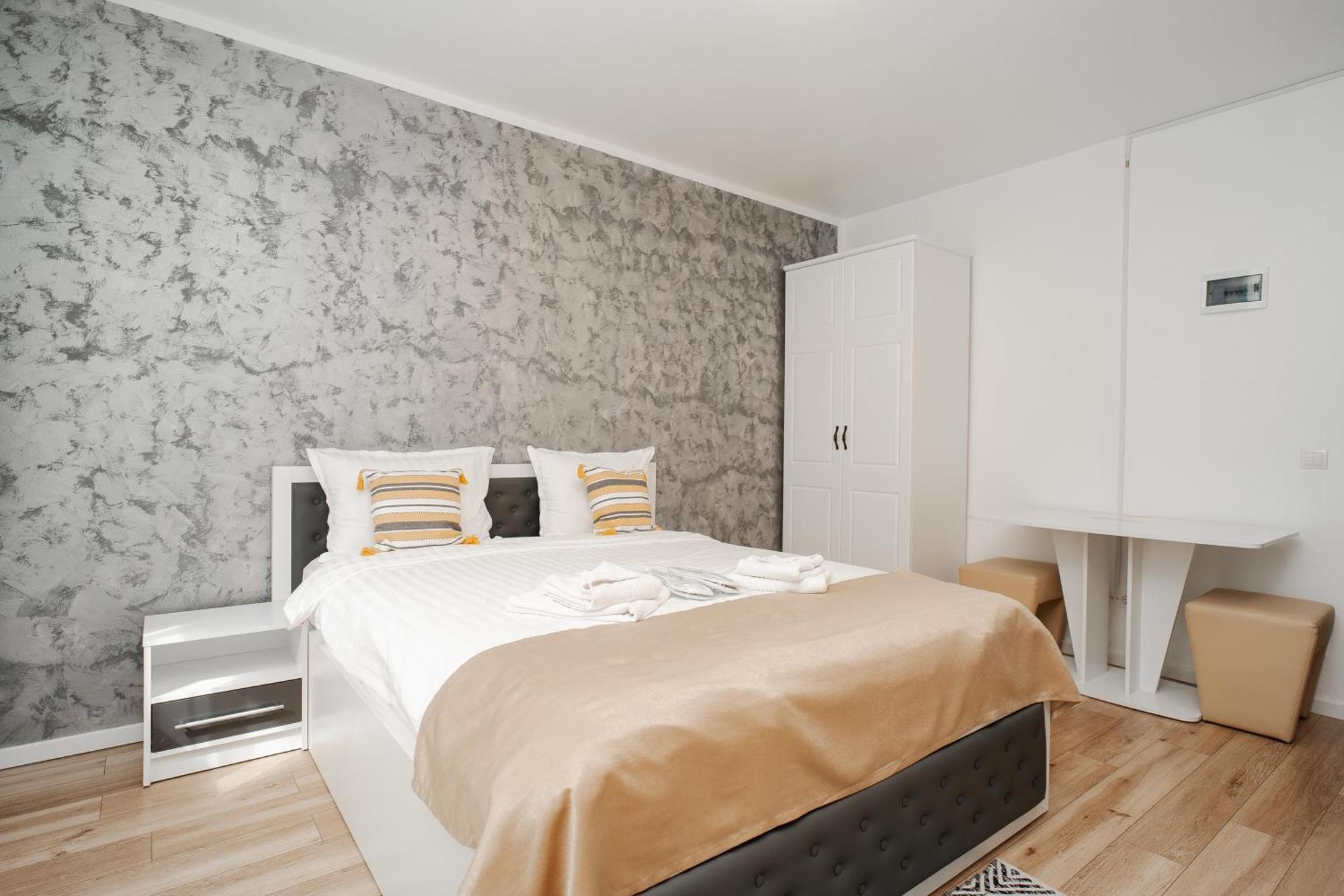 Grey Boutique Hotel Palas Jászvásár Kültér fotó